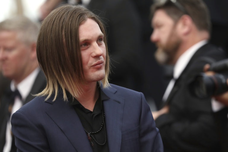 Ο γνωστός ηθοποιός Michael Pitt εισήχθη σε ψυχιατρική πτέρυγα μετά από δημόσιο ξέσπασμα