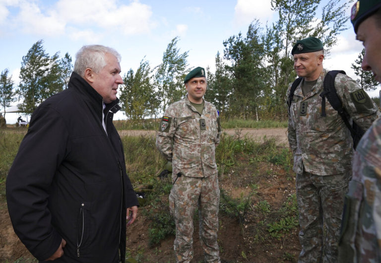 Ρωσία: Η Λιθουανία αύξησε την πολεμική ετοιμότητα, η Φινλανδία παρακολουθεί