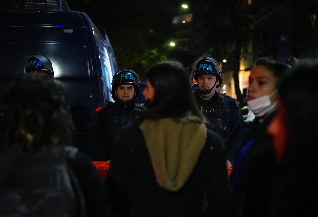 Αργεντινή: Σύλληψη άνδρα που σημάδεψε με όπλο την αντιπρόεδρο Κριστίνα Κίρσνερ