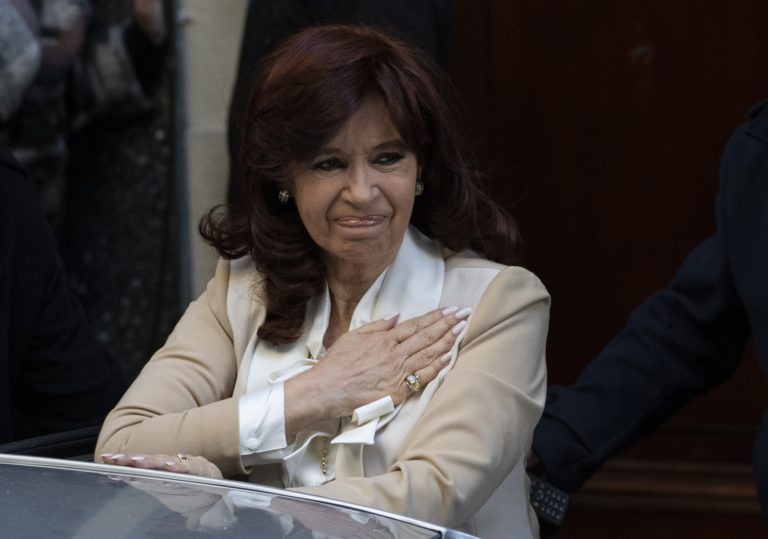 Αργεντινή: Συνελήφθη  η σύντροφος του δράστη της απόπειρας εναντίον της αντιπροέδρου Κίρσνερ