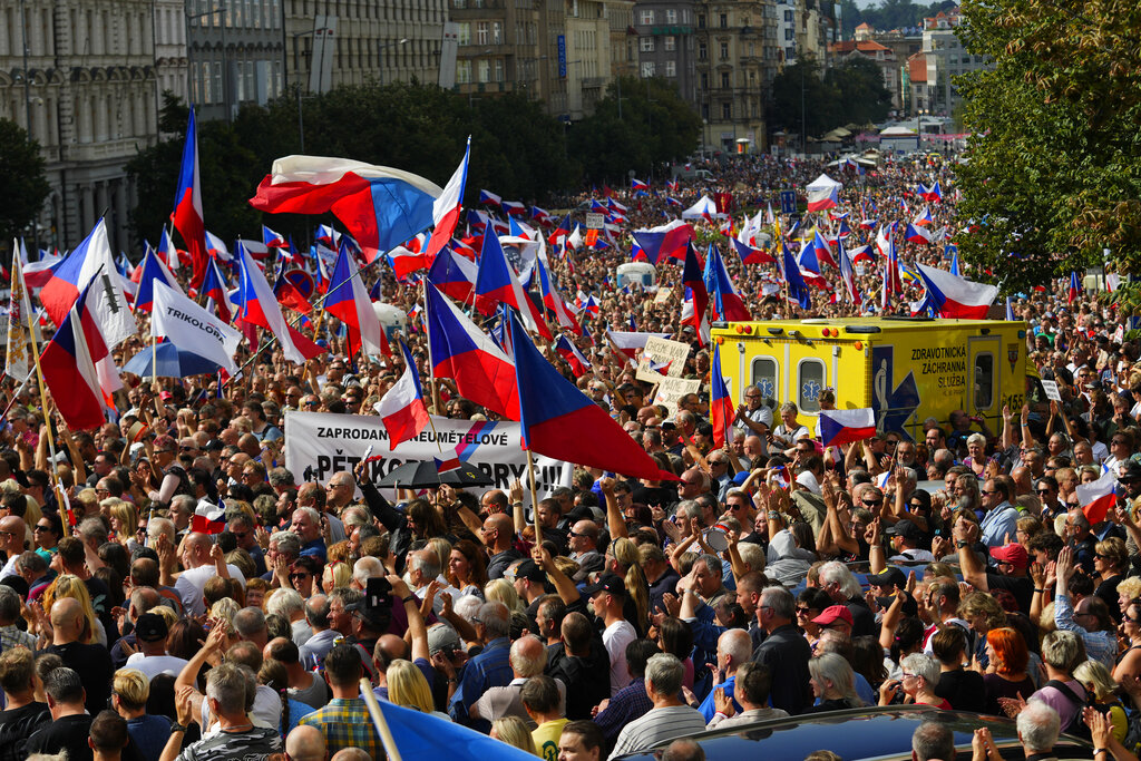 Τσεχία: Μαζική αντικυβερνητική διαδήλωση στην Πράγα