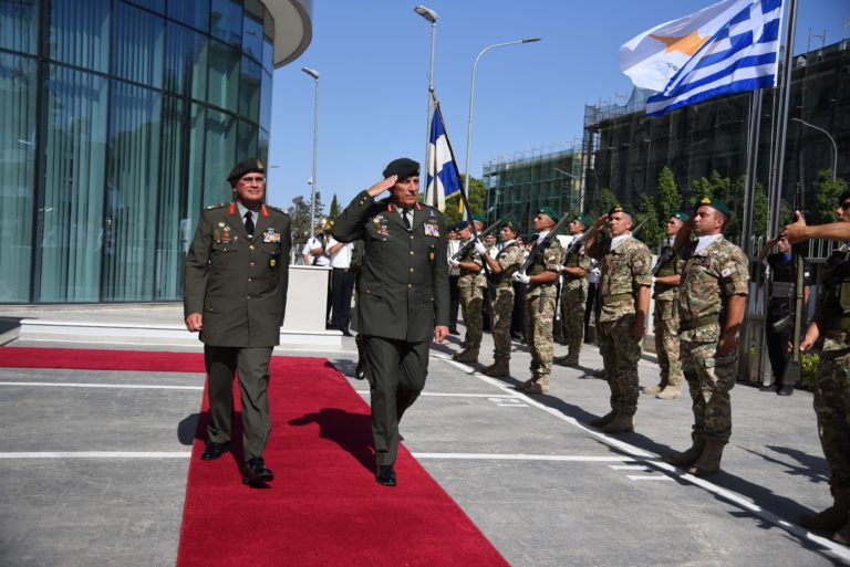 Επίσημη επίσκεψη στην Κύπρο πραγματοποιεί ο Αρχηγός ΓΕΕΘΑ, Στρατηγός Κωνσταντίνος Φλώρος