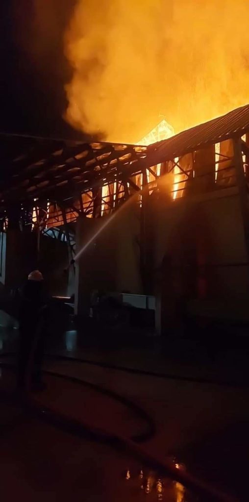 Πυρκαγιά στο εργοστάσιο της Σόγια Ελλάς στα Ψαχνά Ευβοίας