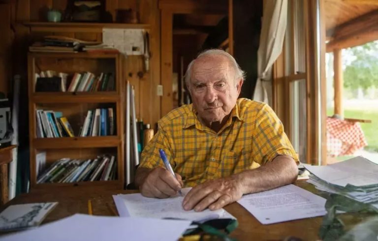 Ο δισεκατομμυριούχος ιδρυτής της Patagonia χαρίζει την εταιρεία του στον αγώνα για την καταπολέμηση της κλιματικής αλλαγής