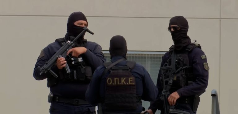 Δόκιμη αστυνομικός μεταξύ των 22 συλληφθέντων στην επιχείρηση της ΕΛ.ΑΣ στην Πολυτεχνειούπολη