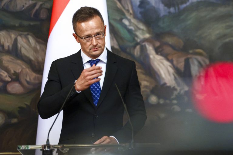 Ουγγαρία: Η Ε.Ε δεν πρέπει να εξετάσει νέες κυρώσεις κατά της Ρωσίας