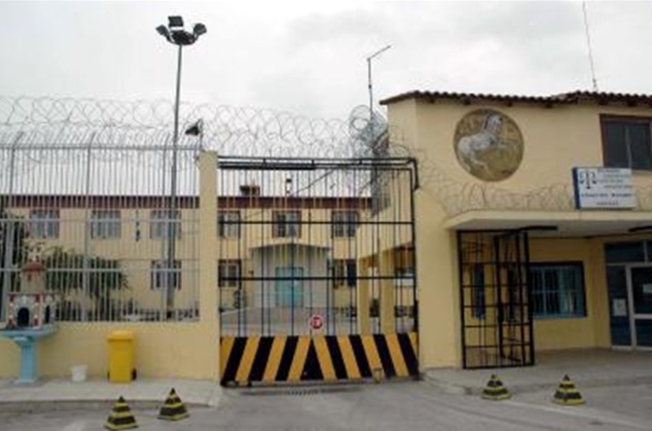 Άμεση αποσυμφόρηση των Φυλακών Λάρισας ζητά ο Β.Κόκκαλης