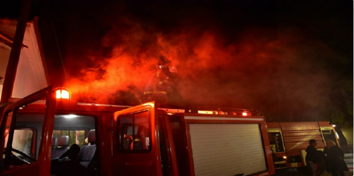 Θεσσαλονίκη: Παρανάλωμα του πυρός έγινε αυτοκίνητο στη Μαρτίου