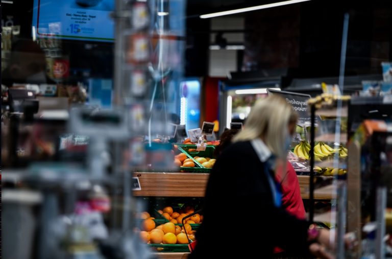 Συσκευασίες με λιγότερη ποσότητα αλλά ίδια τιμή: Τι είπε για το «εισαγόμενο τέχνασμα» ο πρόεδρος του ΙΝΚΑ (video)