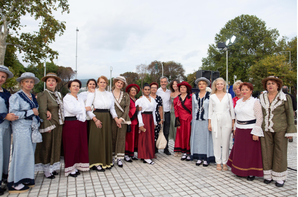 Θεσσαλονίκη: Χοροί και μουσικές από τις αλησμόνητες πατρίδες στη Νέα παραλία