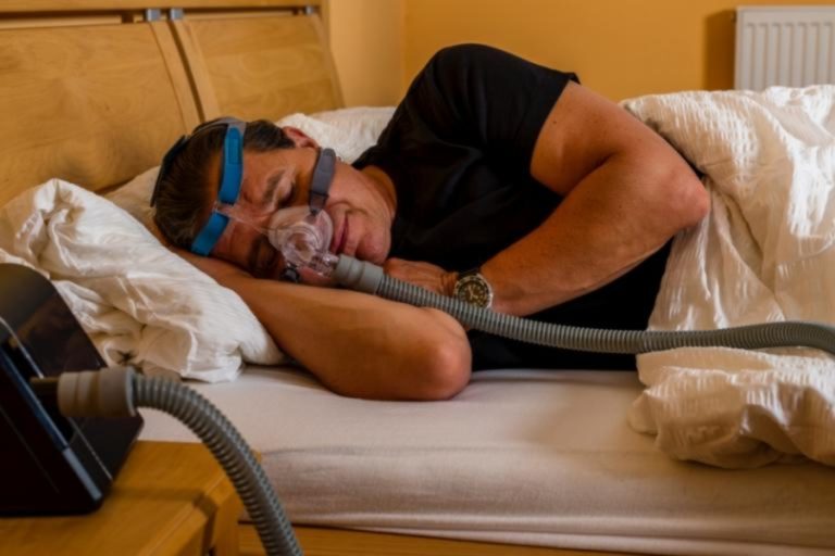 Αυξημένος ο κίνδυνος καρκίνου και φλεβικής θρόμβωσης για τα άτομα με αποφρακτική υπνική άπνοια