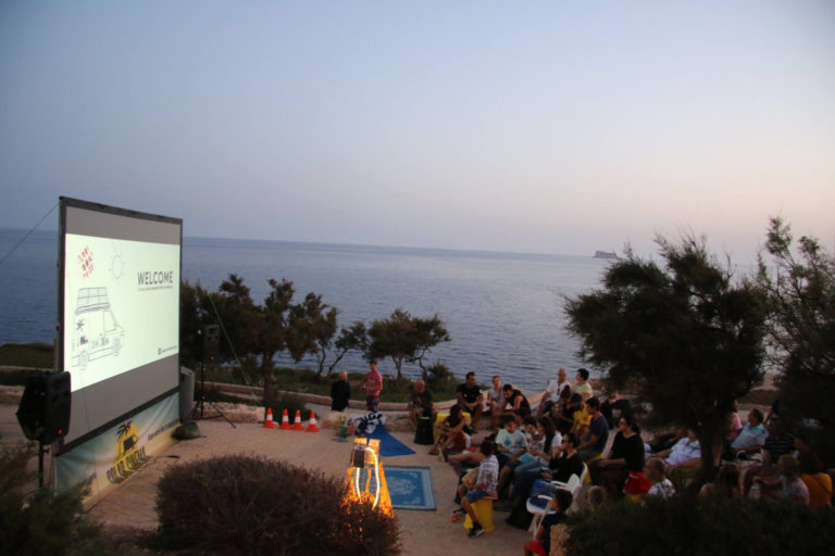 Solar Cinema Greece: Έρχεται στην Ελλάδα ο πρώτος Κινητός Ηλιακός Κινηματογράφος