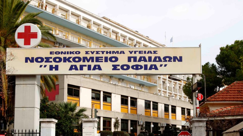 Μεσσηνία: Σε κρίσιμη κατάσταση βρέφος με κρανιοεγκεφαλικές κακώσεις και μώλωπες στο «Αγία Σοφία» – Συνελήφθη ο πατέρας