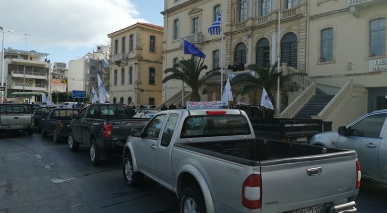 Κινητοποίηση αγροτών για τη δακοκτονία στα Χανιά