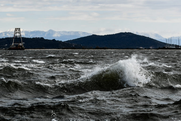 Προειδοποίηση του meteo για κίνδυνο ανεμοστρόβιλων σε Ιόνιο, Ήπειρο και Δ. Στερεά την Τρίτη