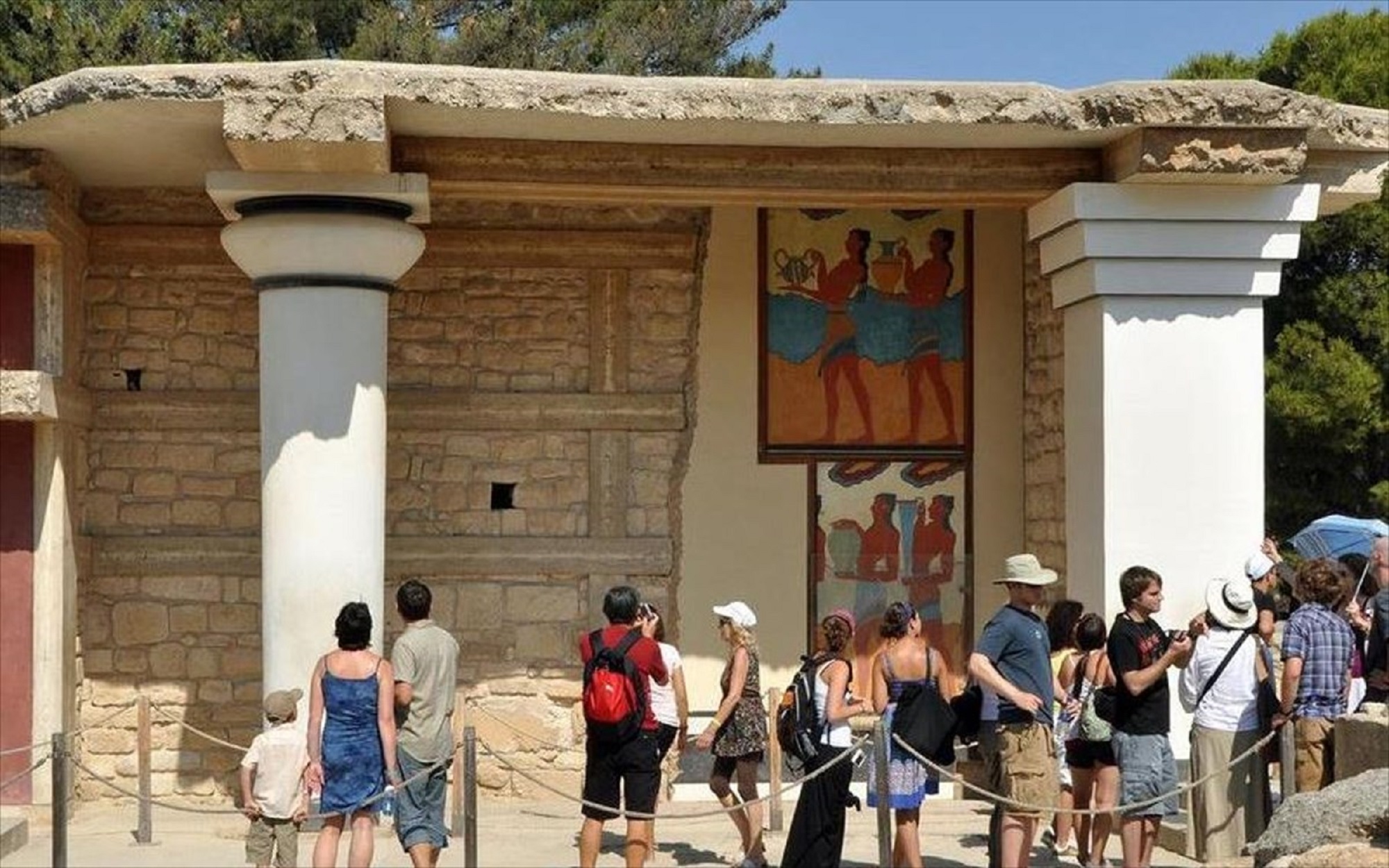 ΕΛΣΤΑΤ: Κατά 680,3% αυξήθηκε ο αριθμός των επισκεπτών στα μουσεία της χώρας τον Μάιο