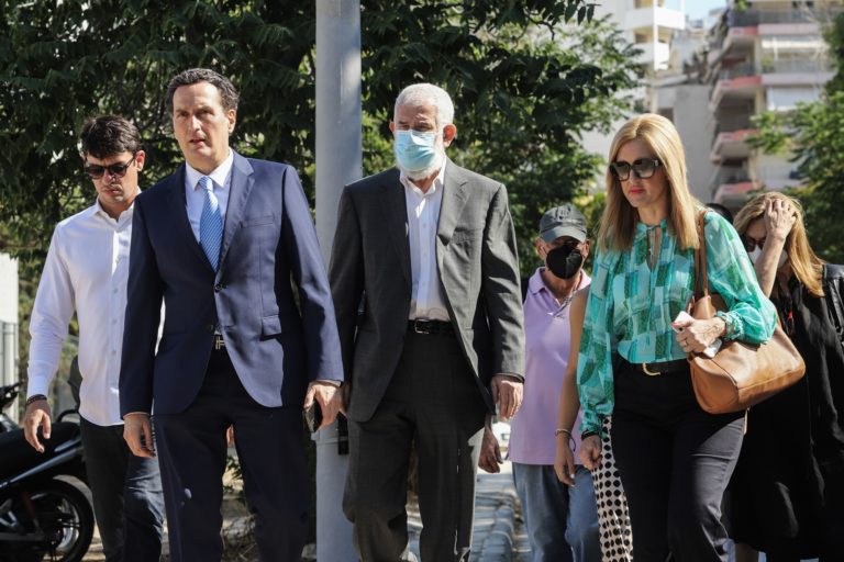 Κατάθεση συζύγου Φιλιππίδη: Έφαγα σφαίρα στην καρδιά όταν έμαθα τις καταγγελίες