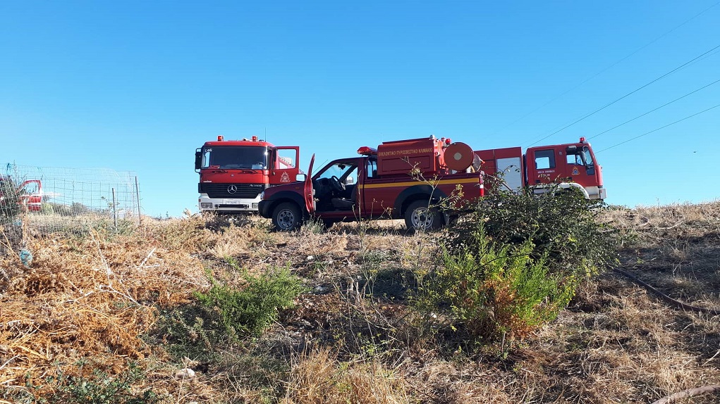 Χωρίς ενεργό μέτωπο η φωτιά στην Κάρυστο – Πνέουν ισχυροί άνεμοι