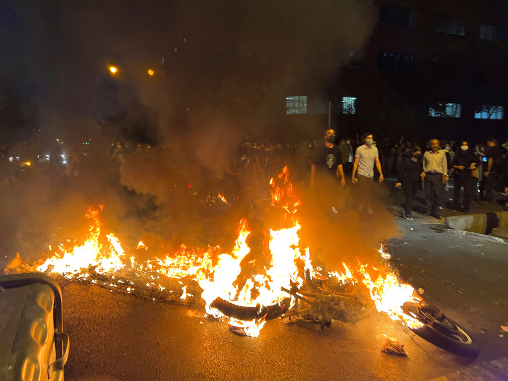 Ιράκ: Τουλάχιστον 10 νεκροί και 14 τραυματίες σε βομβιστική επίθεση