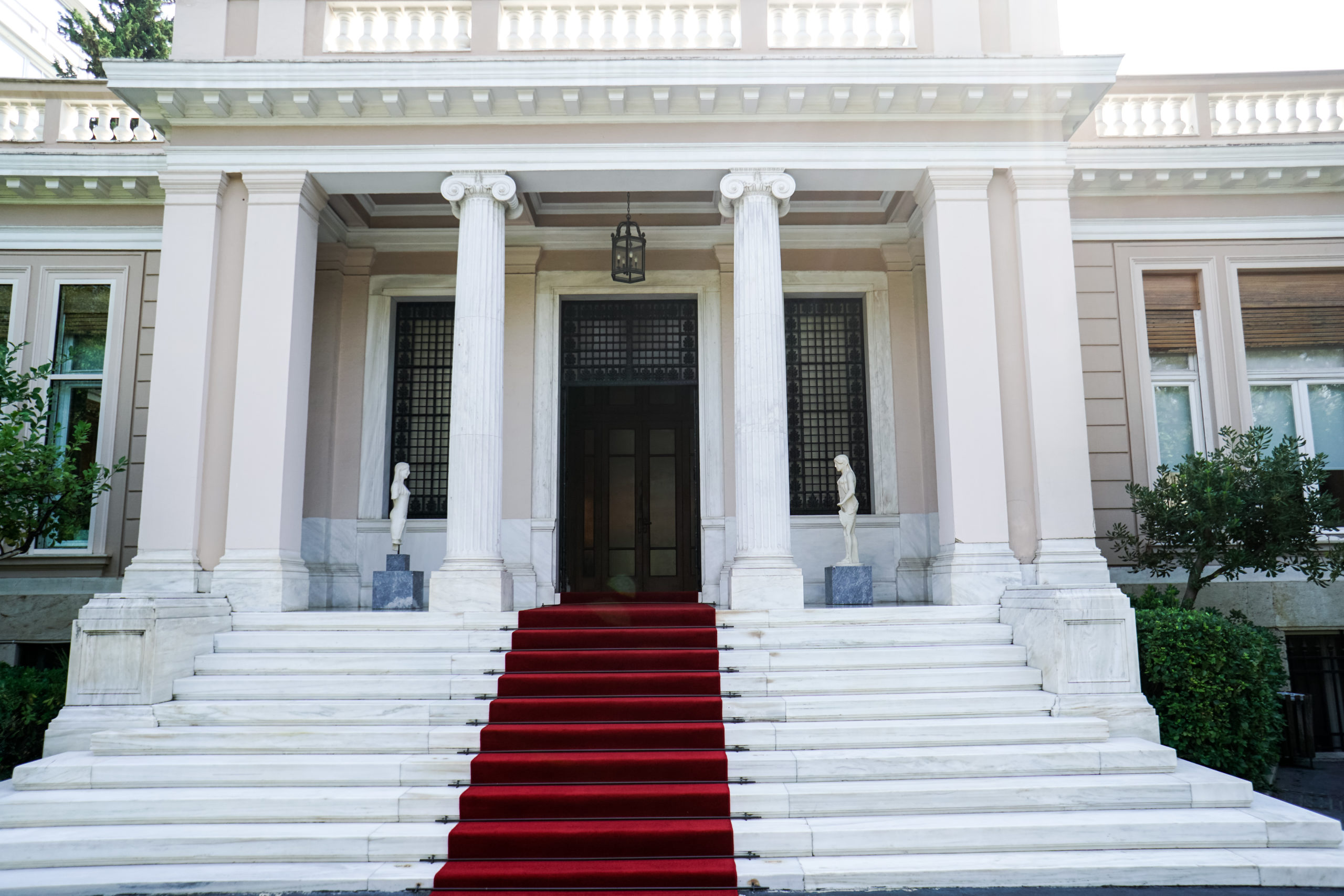 Κυβερνητικές πηγές διαψεύδουν την επίσκεψη Καλίν στην Ελλάδα: Δεν υπήρξε, ούτε είναι προγραμματισμένη