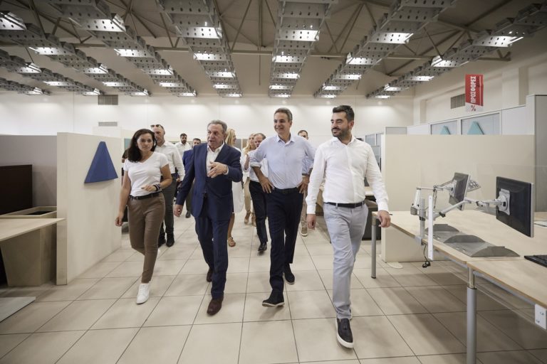 K. Mητσοτάκης: Η κυβέρνηση στηρίζει τους εργαζόμενους – Στόχος μας η μείωση της ανεργίας και οι καλύτεροι μισθοί
