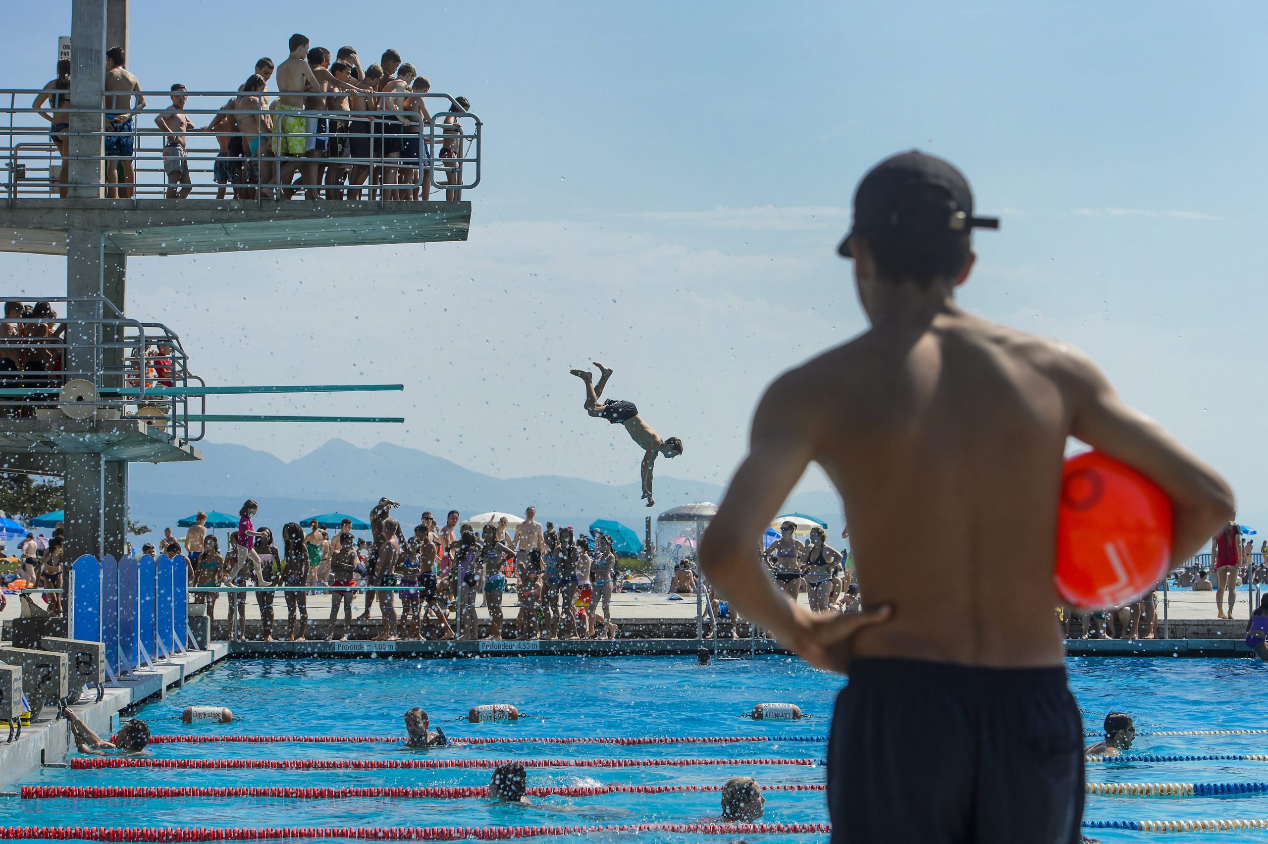 Κλείνουν δεκάδες πισίνες στη Γαλλία λόγω της αύξησης του ενεργειακού κόστους