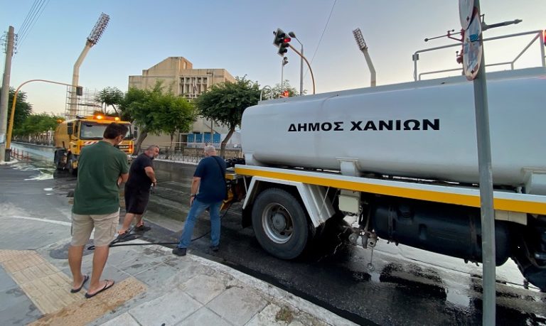 Εντατικοί καθαρισμοί και πλύσεις οδών από την Υπηρεσία Καθαριότητας του Δήμου Χανίων