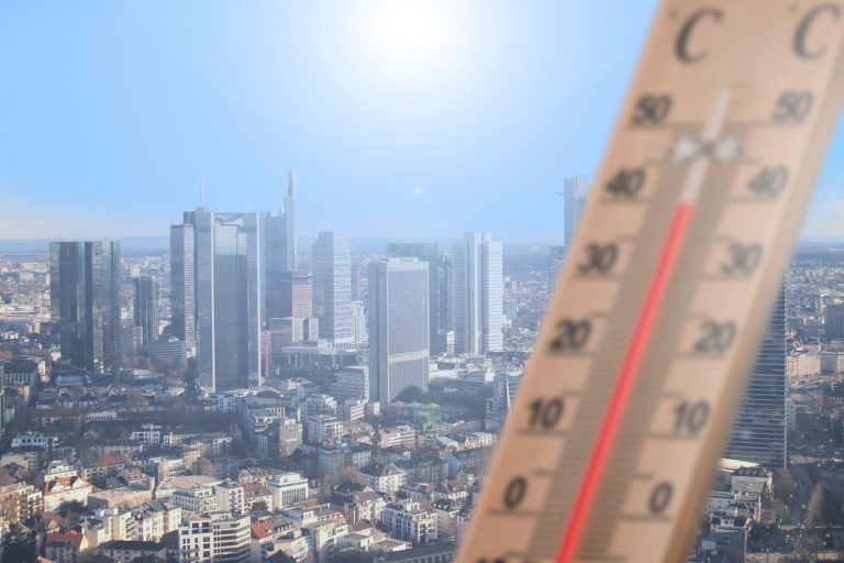 Στις πόλεις του κόσμου η θερμοκρασία ανεβαίνει μισό βαθμό Κελσίου ανά δεκαετία, σύμφωνα με διεθνή μελέτη
