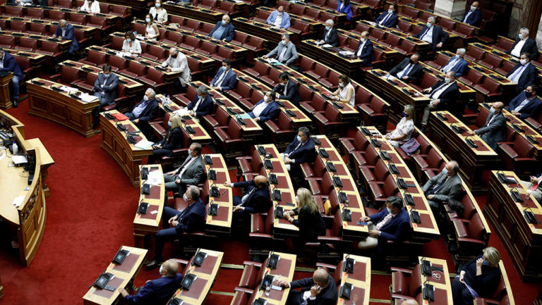 Περιοδείες και αντιπαραθέσεις με ορίζοντα στις κάλπες (video)