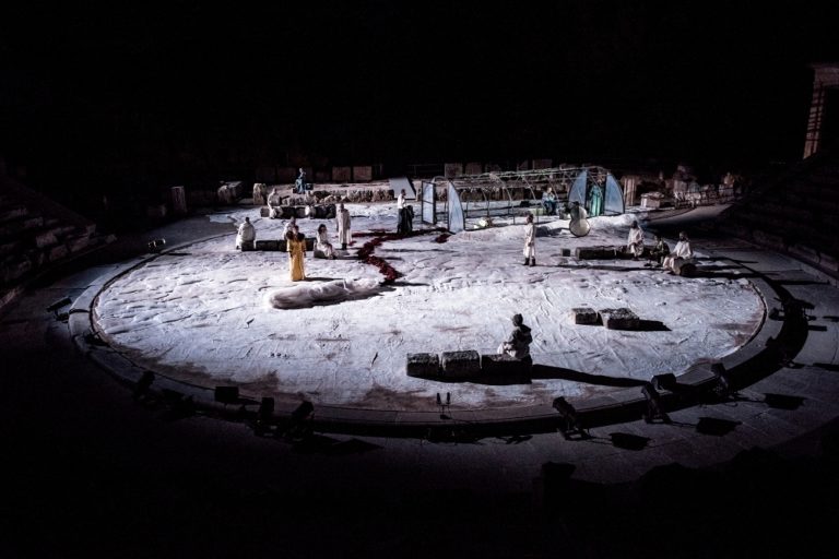 Η παράσταση “Αίας” του Σοφοκλή στο Θέατρο Δάσους