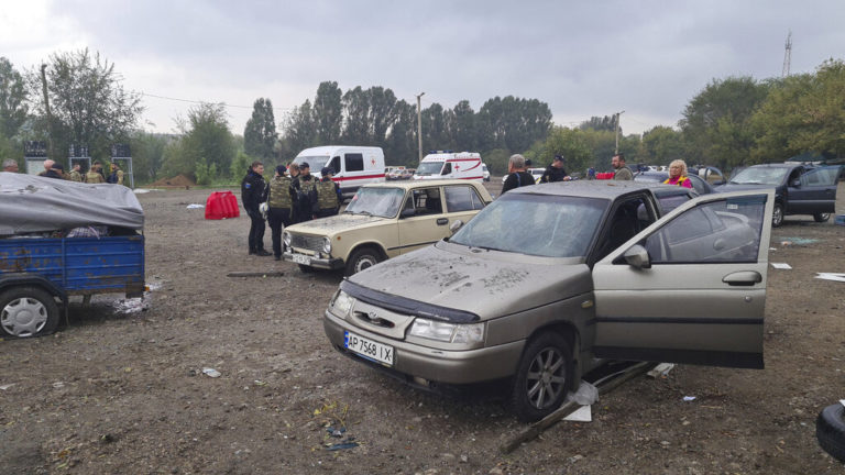 Ουκρανία: Τουλάχιστον 20 άμαχοι βρέθηκαν νεκροί από σφαίρες στα οχήματά τους κοντά στο Κουπιάνσκ