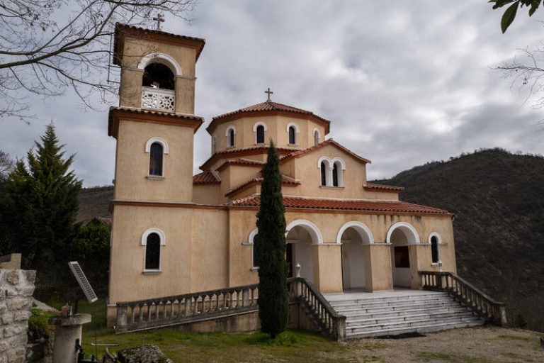 Γαλλία: Καταγγελία τριών αδελφών για παιδεραστία σε ορθόδοξο μοναστήρι