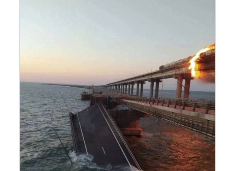 Έκρηξη στη γέφυρα της Κριμαίας: Εντολή Πούτιν για επίσημη έρευνα – Αυτό είναι μόνο η αρχή, λέει το Κίεβο
