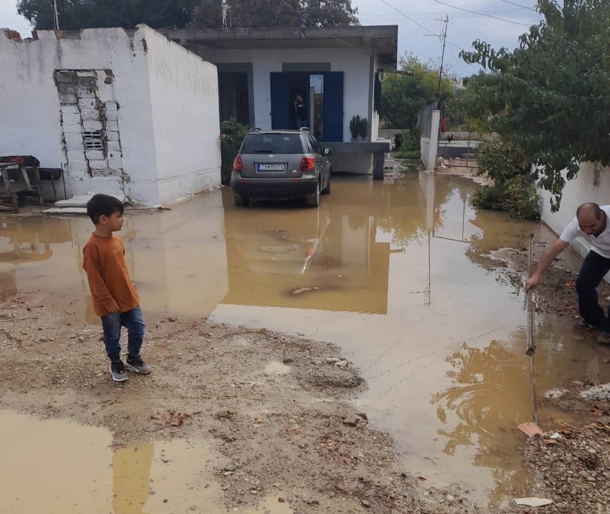 Πλημμύρισαν σπίτια στο Παπακαυκά Αμαλιάδας
