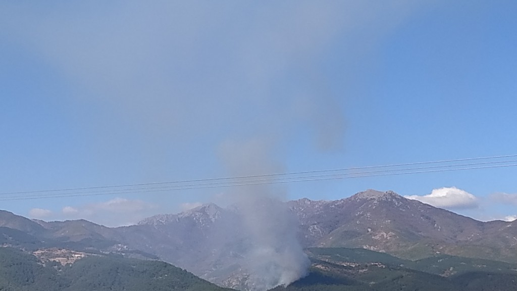 Ροδόπη: Πυρκαγιά ξέσπασε σε δασική περιοχή πάνω από τον οικισμό του Σώστη στο Δήμο Ιάσμου