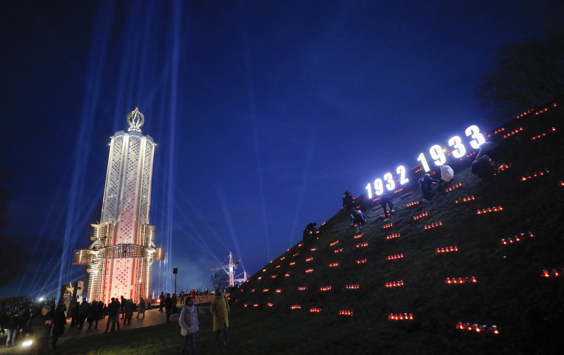 Ουκρανία: Ρωσικές κατοχικές αρχές ξήλωσαν μνημείο στη Μαριούπολη για τα θύματα του «Γολοντομόρ», του σταλινικού λοιμού