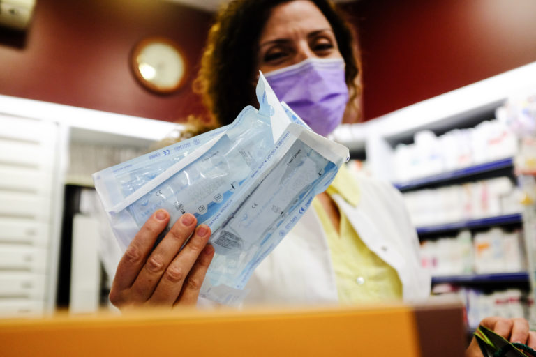 Συνύπαρξη γρίπης – κορονοϊού: Προβληματίζονται οι ειδικοί — Τα έως τώρα δεδομένα