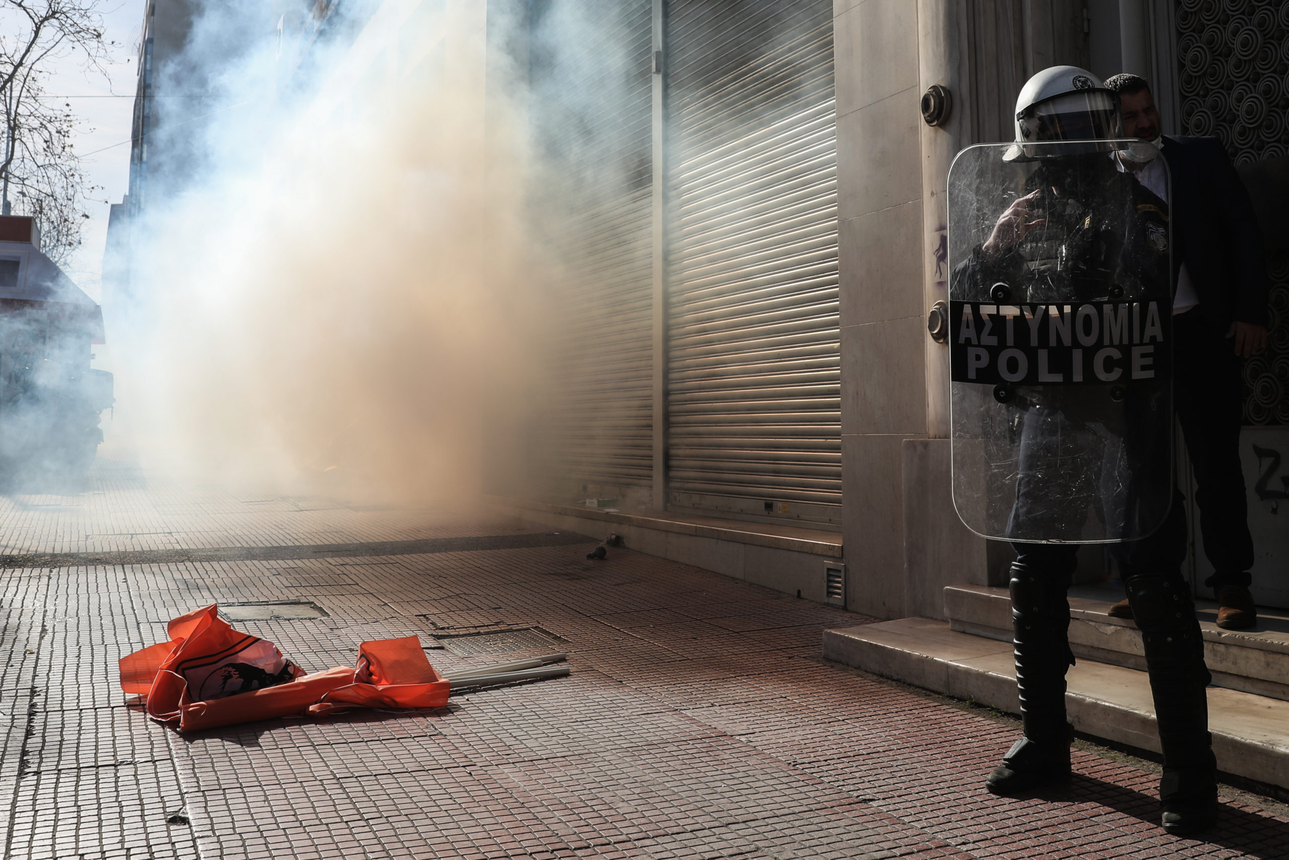 Θεσσαλονίκη: Επεισόδια μεταξύ αντιεξουσιαστών και αστυνομικών μετά από πορεία