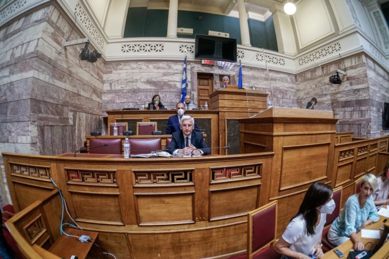 Βουλή: Την Τρίτη η Επιτροπή Θεσμών για το ζήτημα των παρακολουθήσεων – Ποιοι καλούνται στη συνεδρίαση