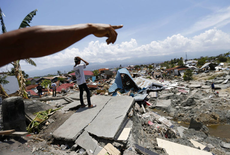 Ινδονησία: Φονικός σεισμός 5,8 βαθμών στη Σουμάτρα