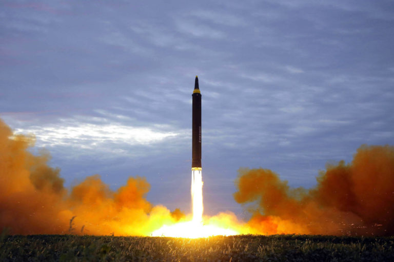 Βόρεια Κορέα: Δοκιμάζει στρατηγικούς πυραύλους Κρουζ μεγάλου βεληνεκούς- Ικανοποίηση Κιμ Γιονγκ Ουν