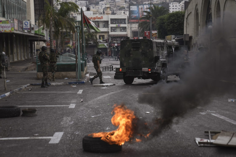 Τέσσερις νεκροί και 19 τραυματίες σε επιδρομή των ισραηλινών ενόπλων δυνάμεων στη Ναμπλούς, στην κατεχόμενη Δυτική Όχθη