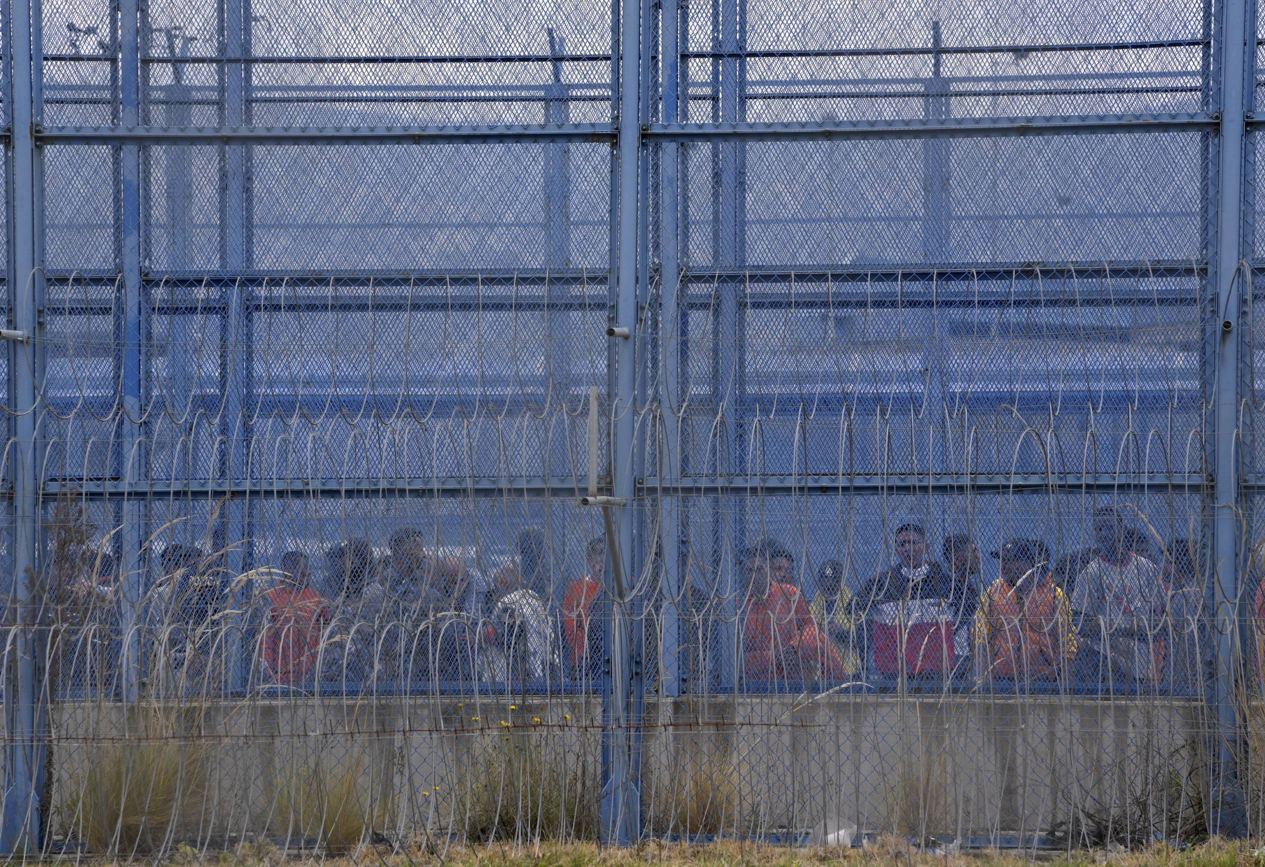 Φυλακές Ισημερινού: Πάνω από 700 σφαίρες βρέθηκαν και κατασχέθηκαν σε σωφρονιστικό κατάστημα της Γουαγιακίλ