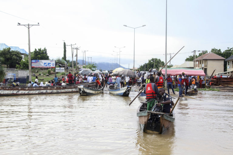 Νιγηρία: Πάνω από 600 νεκροί και 1,3 εκατ. εκτοπισμένοι από τις πλημμύρες