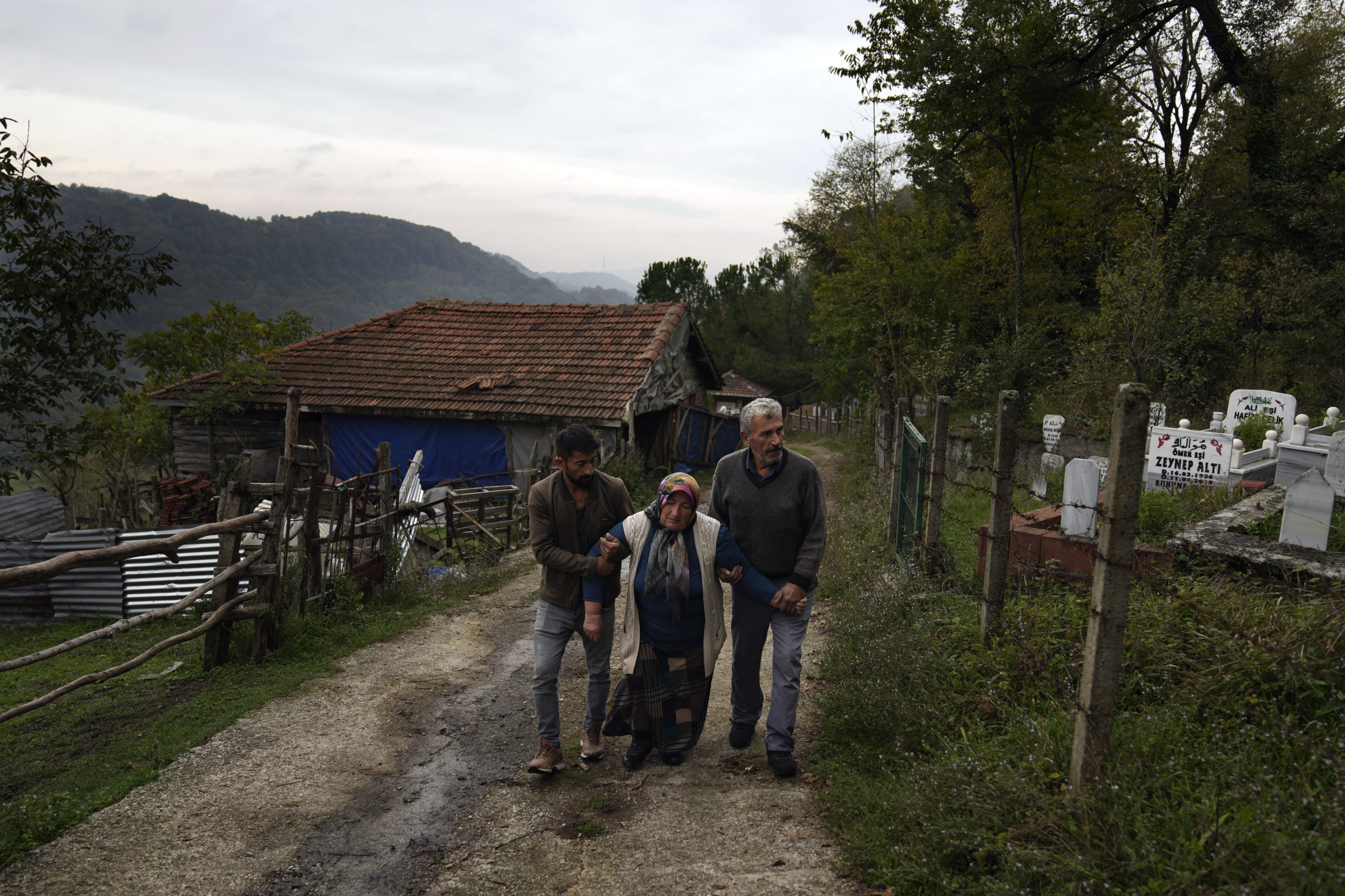 Οι τουρκικές αρχές προχώρησαν σε 25 συλλήψεις για την πολύνεκρη έκρηξη στο ανθρακωρυχείο