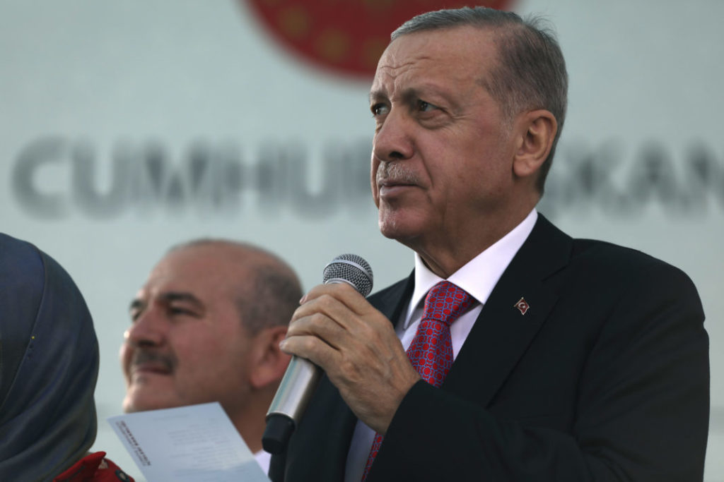 Τουρκία: Έρχεται νόμος για την μαντίλα – Ο Ερντογάν απευθύνεται στους μουφτήδες