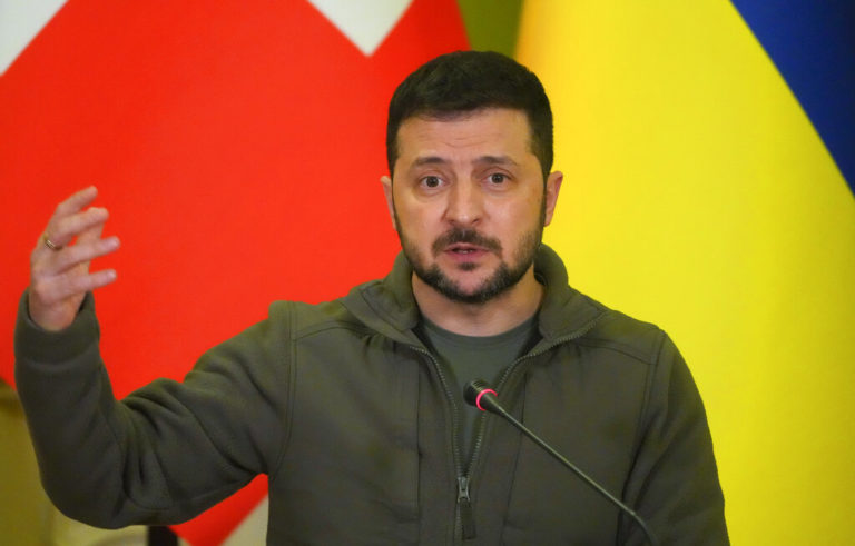 Β. Ζελένσκι για «βρώμικη βόμβα»: Μόνο η Ρωσία είναι ικανή να κάνει χρήση πυρηνικών όπλων στην Ευρώπη