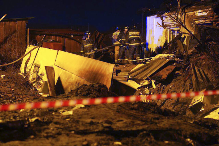 Ρωσία: Μαχητικό κατέπεσε σε σπίτι στο Ιρκούτσκ – Δύο νεκροί (εικόνες)