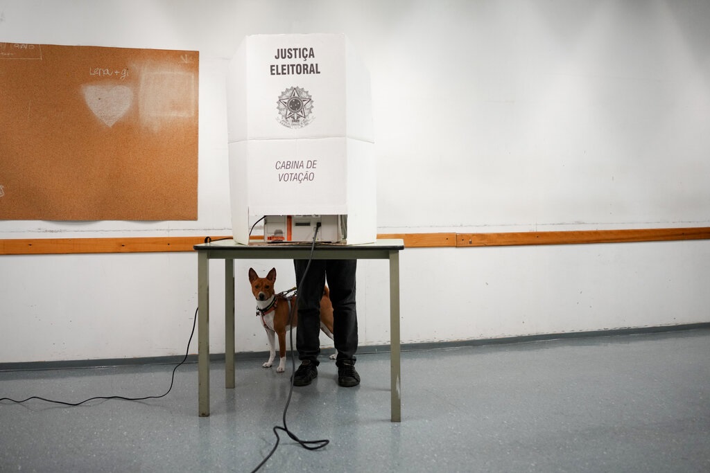 Βραζιλία: Έκλεισαν οι κάλπες του δεύτερου γύρου των προεδρικών εκλογών