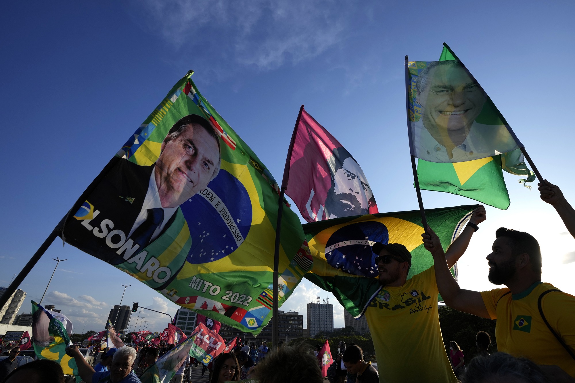 Βραζιλία-εκλογές: Στις 6 μονάδες διευρύνει το προβάδισμα του ο Λούλα έναντι του Μπολσονάρου